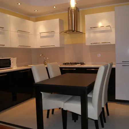 Living Apartment *